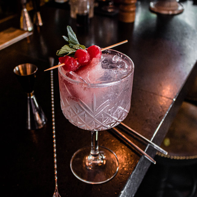 Gin Gin Plaza Satélite 42
