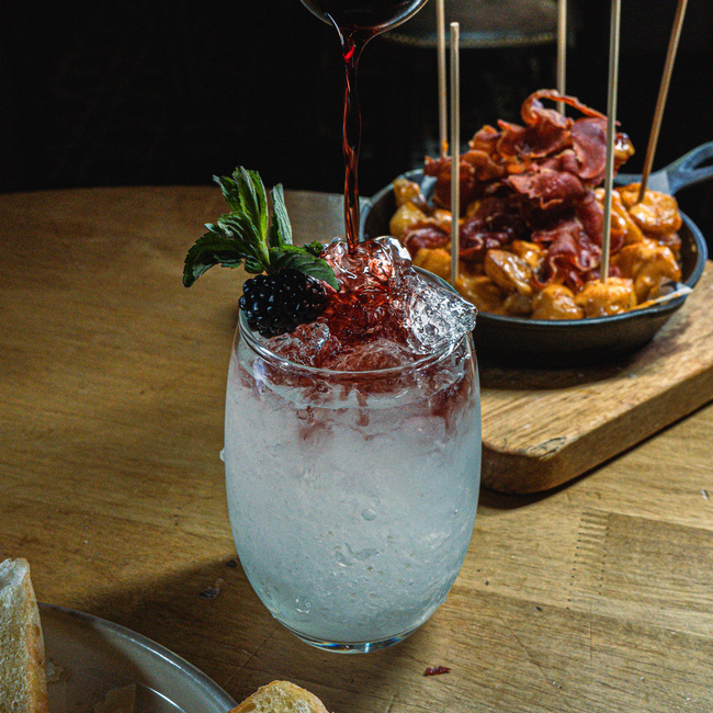 Gin Gin Plaza Satélite 8