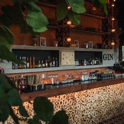 Gin Gin Plaza Satélite 9