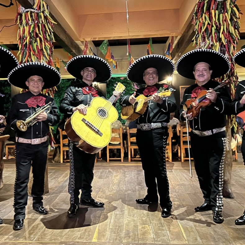 Restaurante La Parrilla Yaxchilán Cancún 11