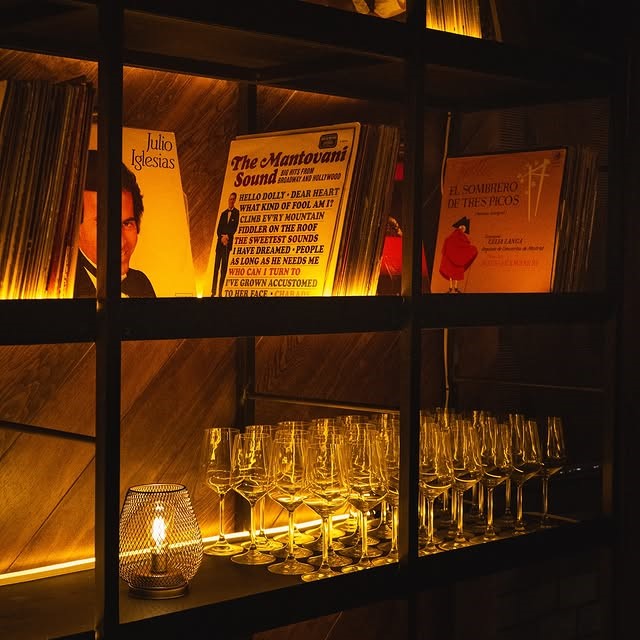 Coppola Pizza Vinyl Bar Hamburgo 14
