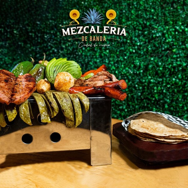 La Mezcalería De Banda Roma 25