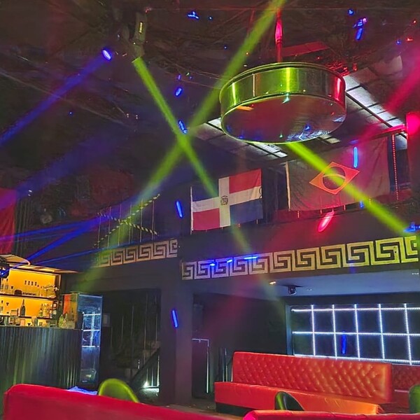 Nisha Club Roma 14