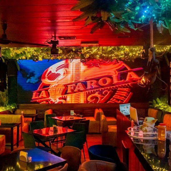 La Farola Cantina y Centro Botanero Oaxaca 6