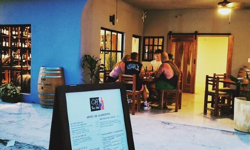Restaurante Off The Vine El Cuyo 