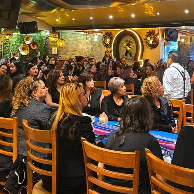 Restaurante El lugar del Mariachi Aragón 13