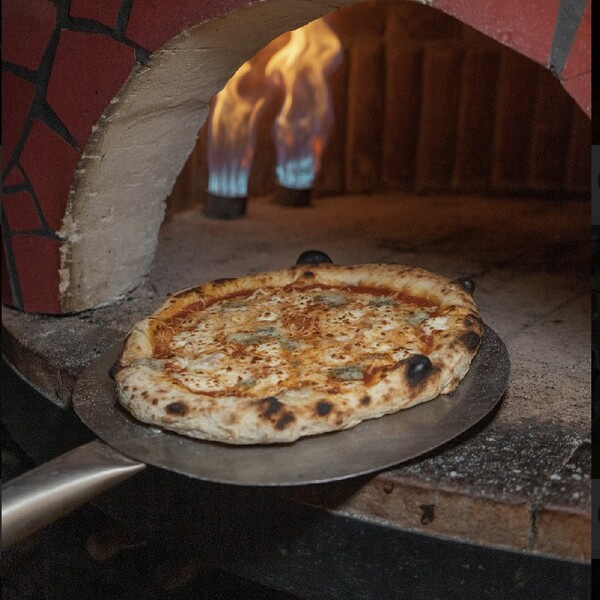 Coppola Pizza Vinyl Bar Insurgentes  6