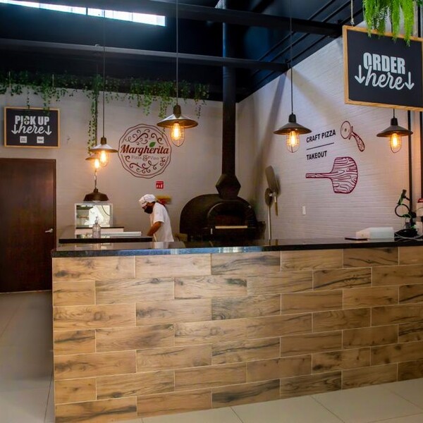 Margherita Pizza Y Vino Sucursal Naciones - foto 1