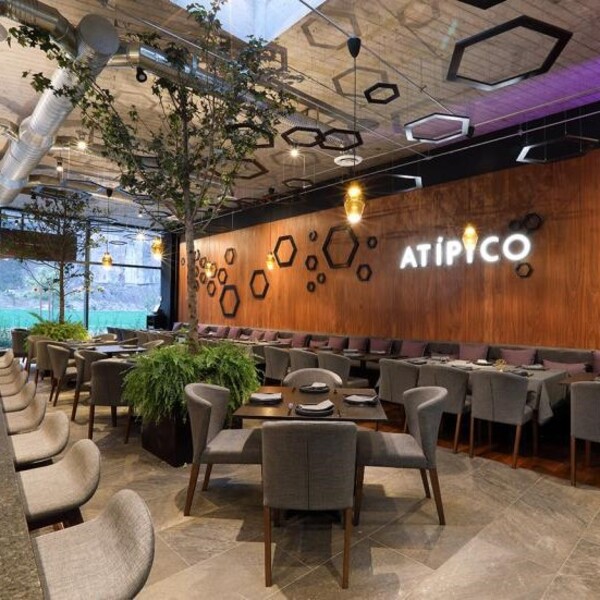 Restaurante ATIPICO La Mexicana 9