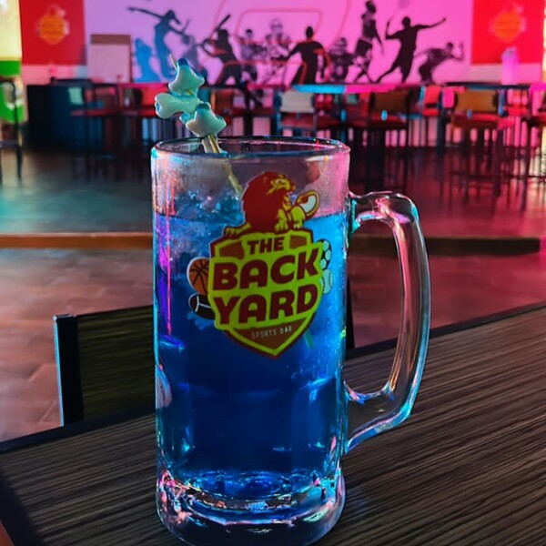 The Back Yard Sports Bar Coapa 11