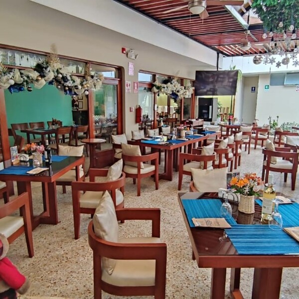Restaurant Big Ben California Trujillo 8