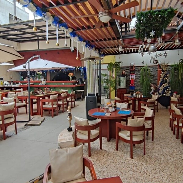 Restaurant Big Ben California Trujillo 11