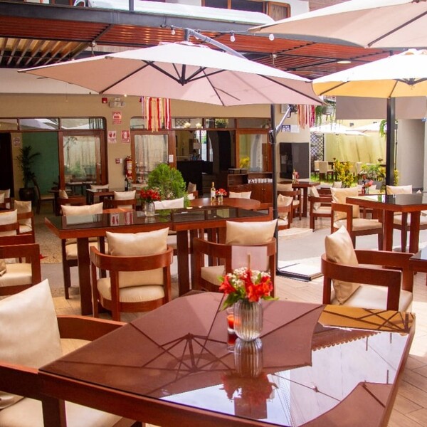 Restaurant Big Ben California Trujillo 10