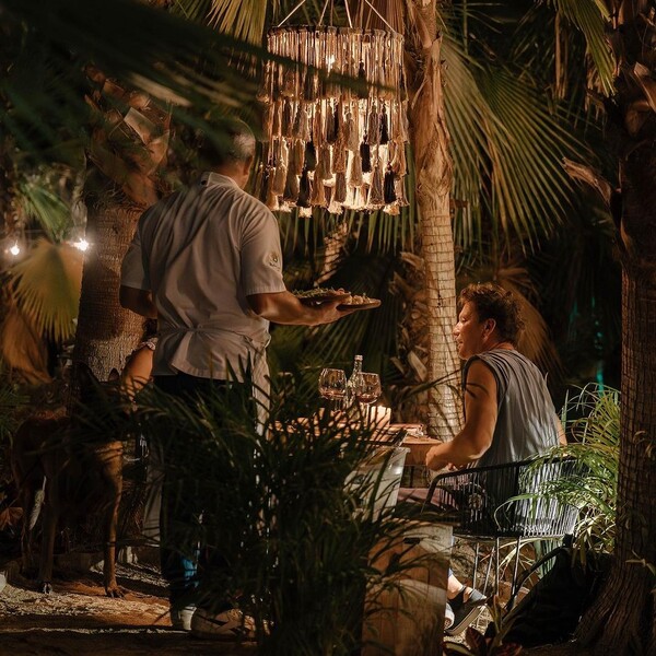 Restaurante DUM Todos Santos 18