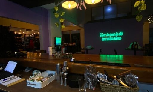 Raices Tienda / Restaurant Y Cafeteria Vegana  Izcalli