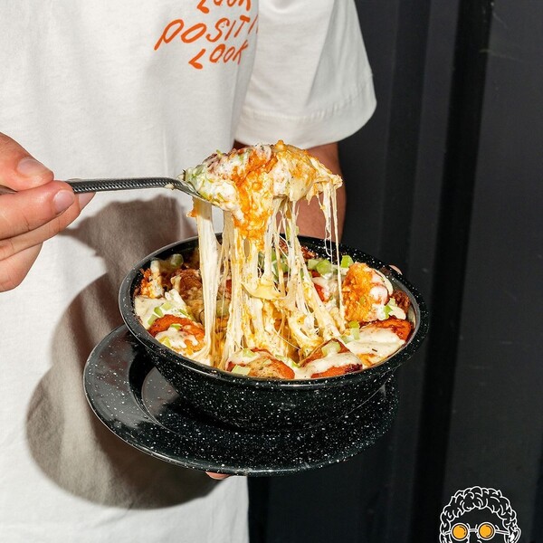 Demetrio's Pizza Porn Américas 14