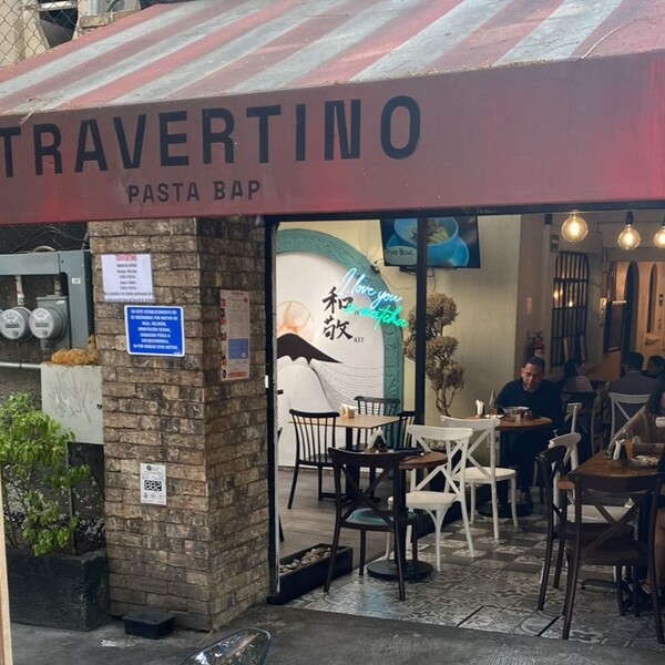Restaurant Travertino Lomas  - foto 1