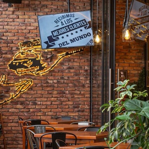 Restaurante Benjie's Revolución  5