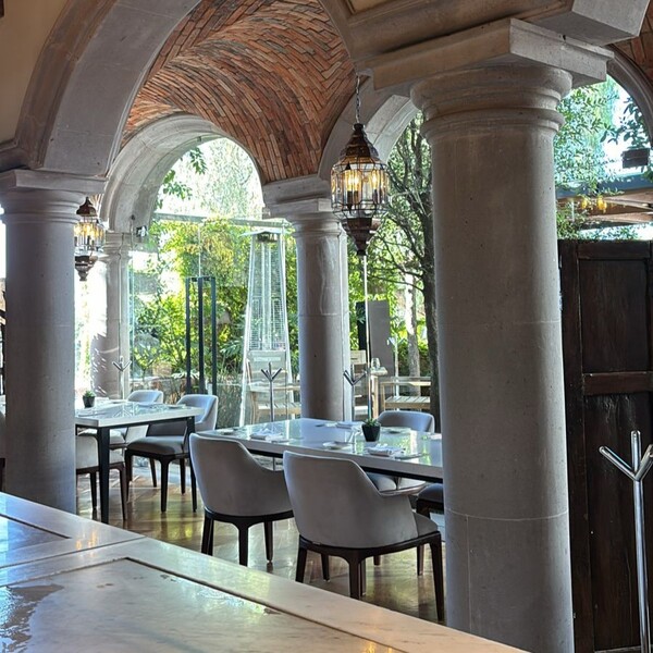 Restaurante Zibu Allende 9
