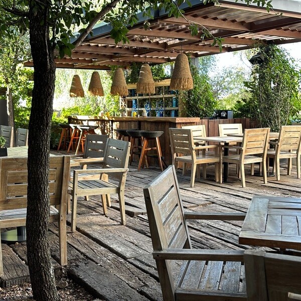 Restaurante Zibu Allende 13
