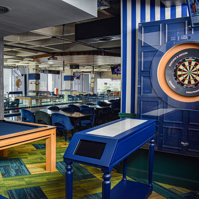 Billy Gin Bowling Alley Cancún 11