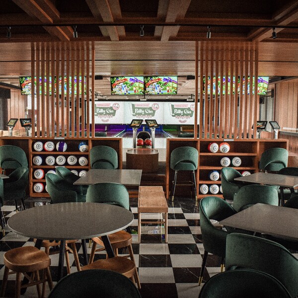 Billy Gin Bowling Alley Cancún 15