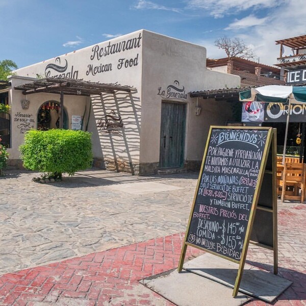 Restaurante La Generala Todos Santos 24