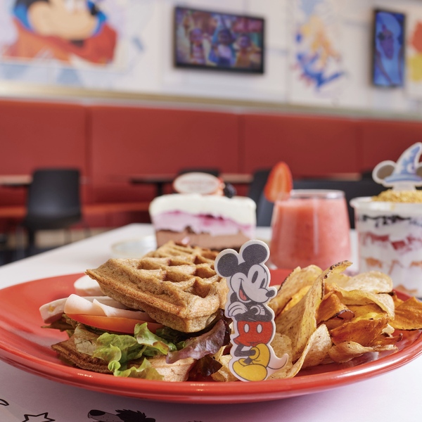 ANIMATION CAFE - Liverpool Perisur 7