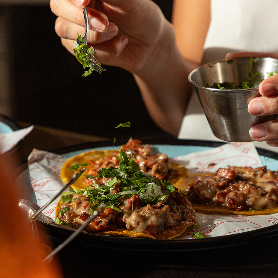 Chavito Bien Taquería Cancún 9