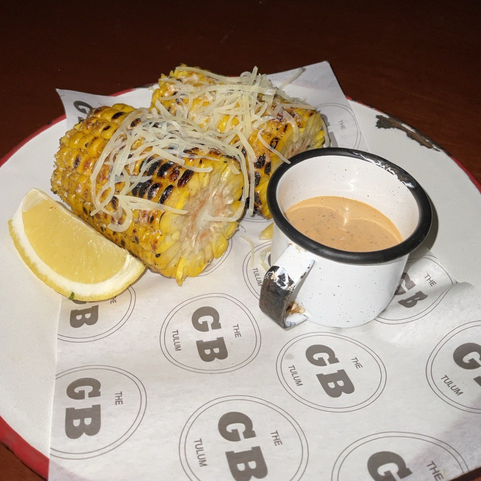 The Good Burger Tulum 11