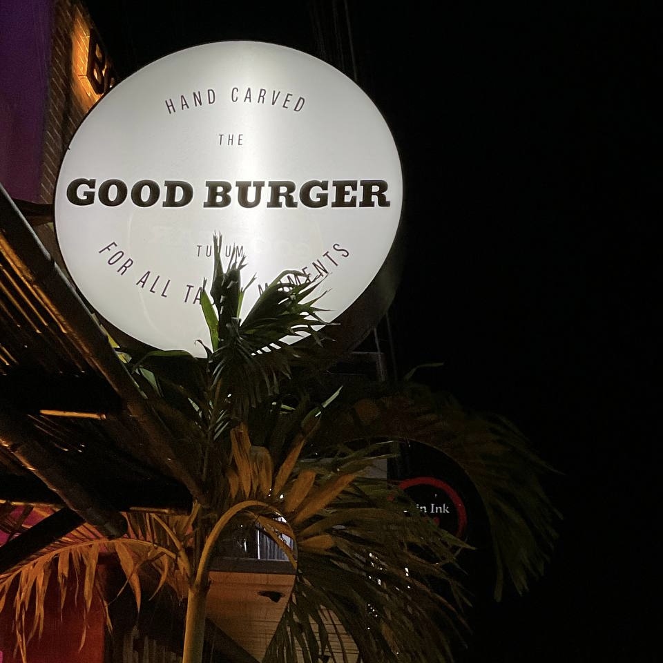 The Good Burger Tulum 10