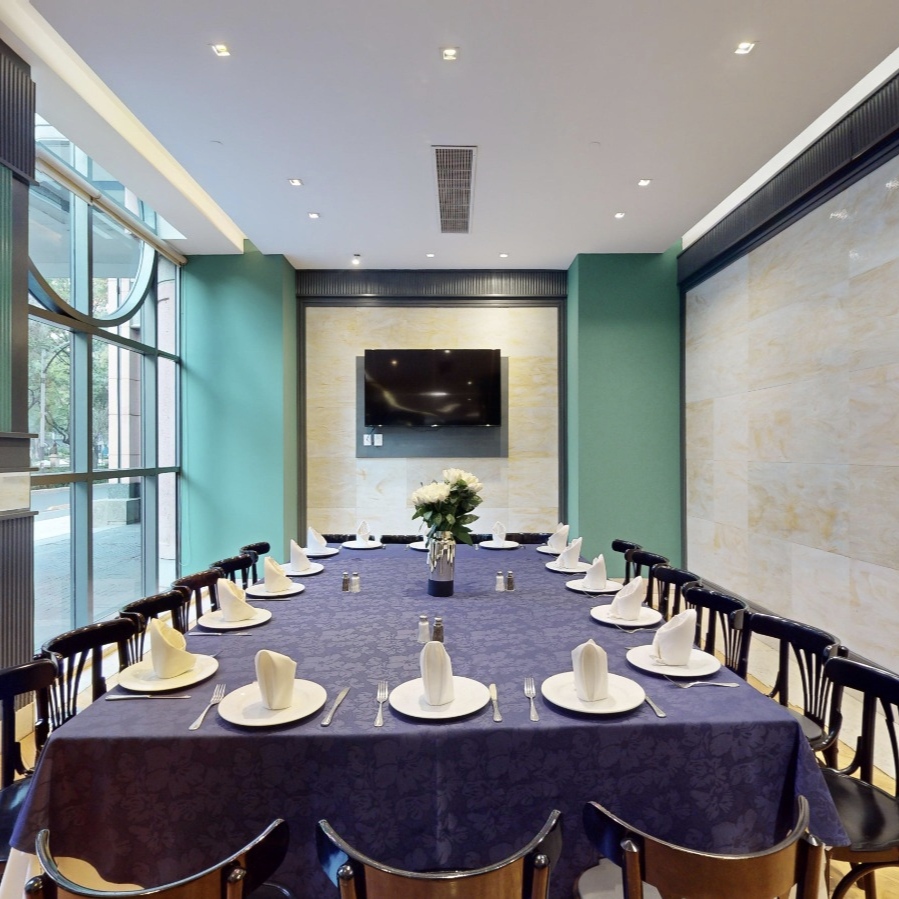 Restaurante Los Canarios Marquis Reforma  24