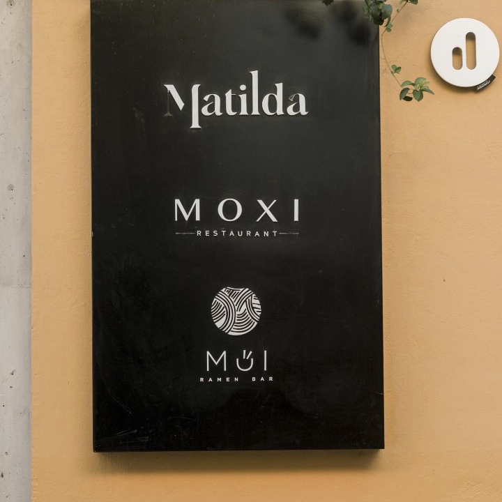 Moxi Restaurant SMA 8