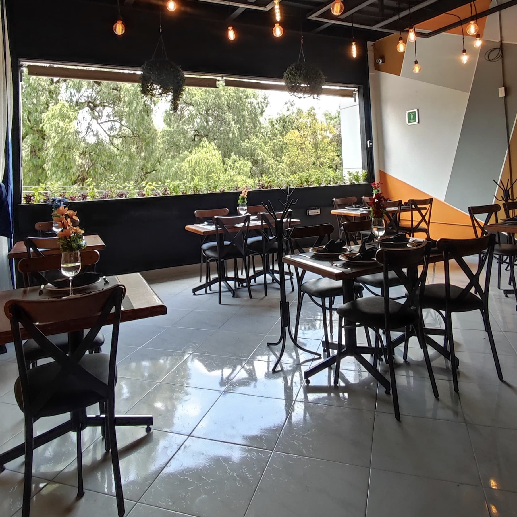 Restaurant Carbon & Style Las Arboledas 13