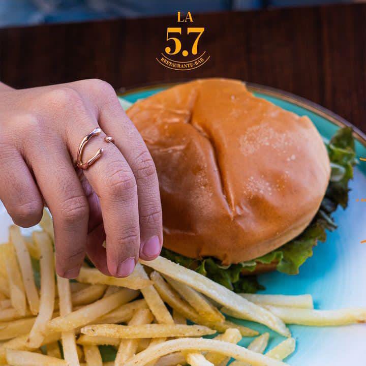 5.7 Cantina Sinaloense Naucalpan 10