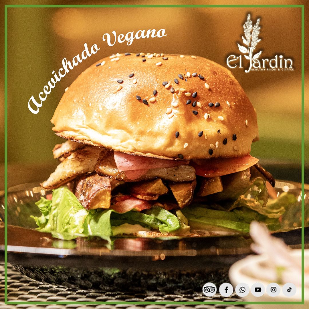 El Jardin - Healthy Food And Coffee Cusco 8