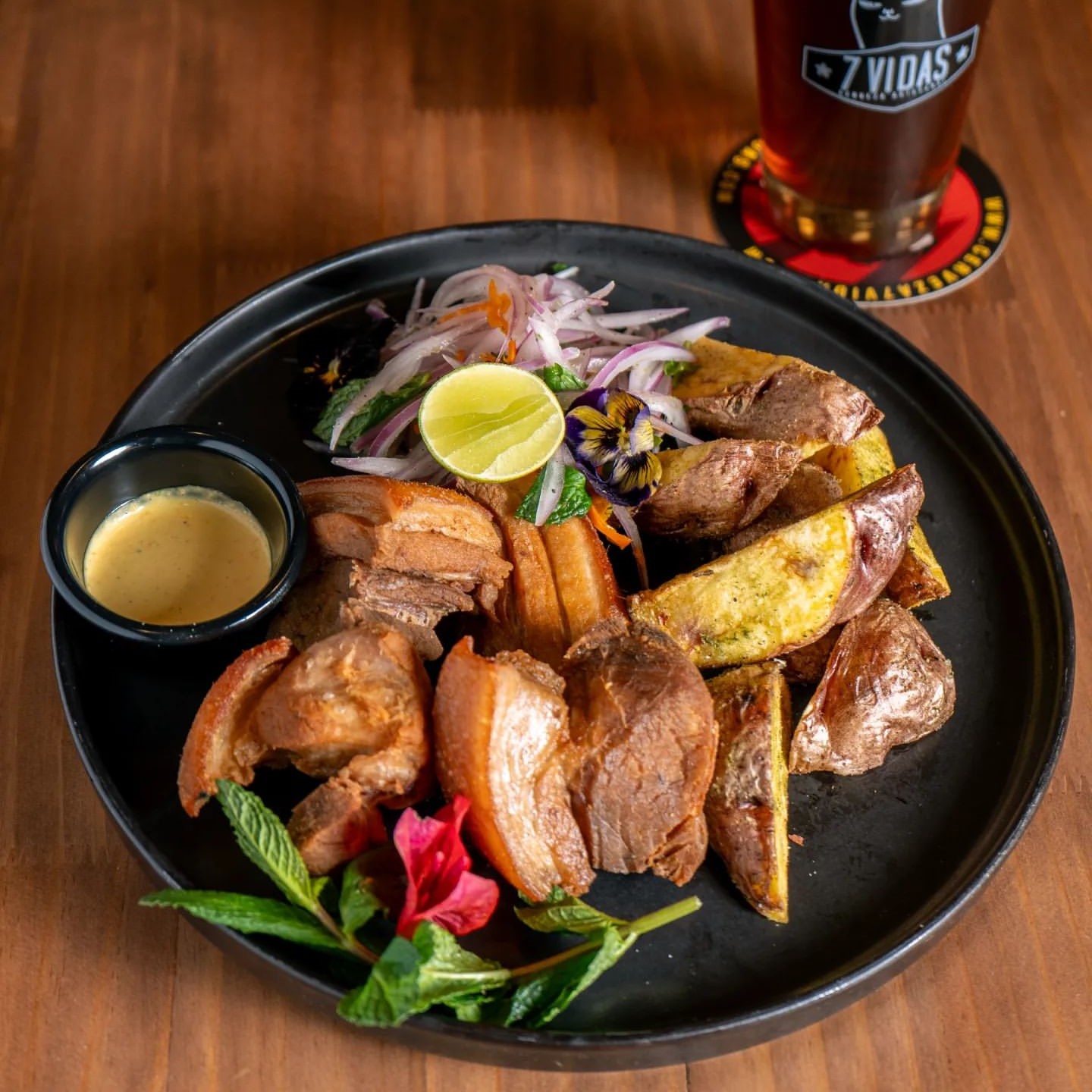 7 Vidas Taproom Cusco 6