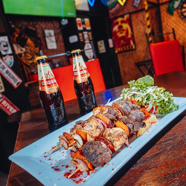 La Fabrica Sports Bar Cusco 26