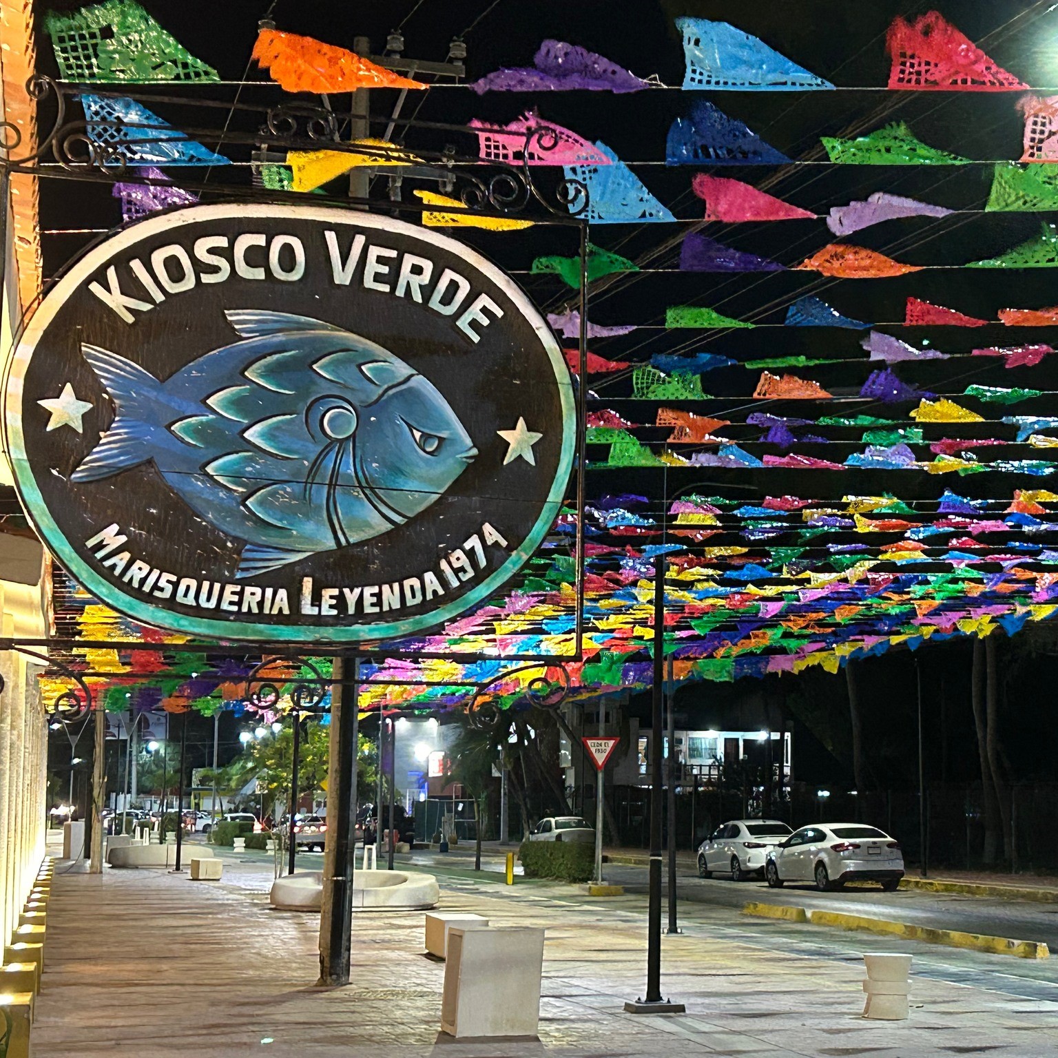Kiosco Verde Marisquería Cancún 16