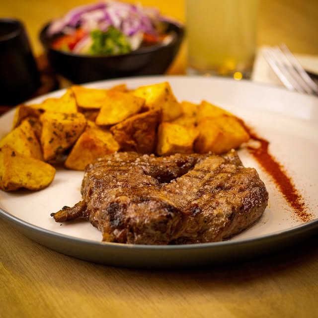 Bisonte Plaza de Armas 12