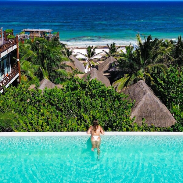 Agave Restaurant & Beach Club 10