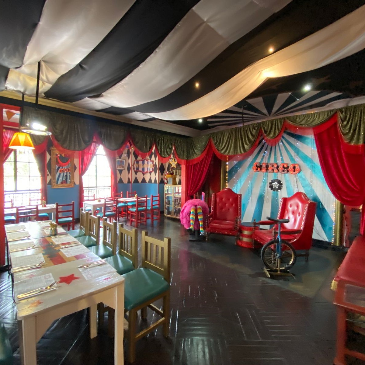 Restaurante Temático Circo Bogotá 10