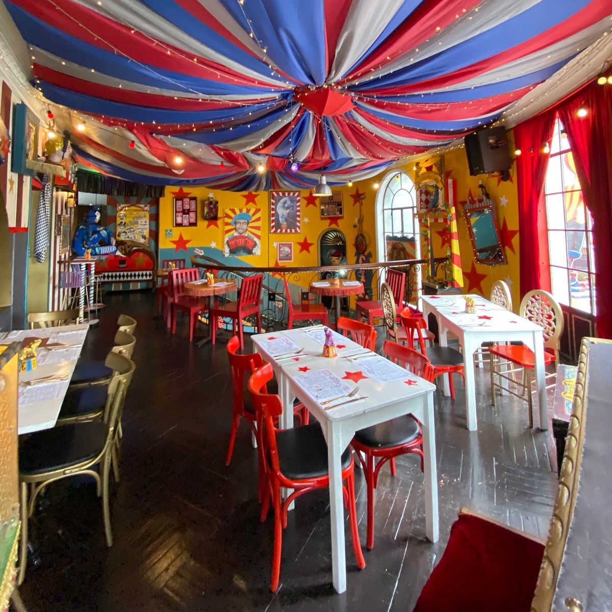 Restaurante Temático Circo Bogotá 7