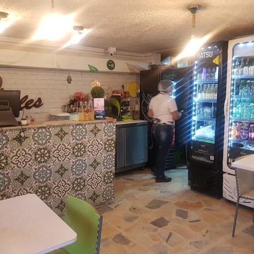 12 Apóstoles Cucina Italiana Floridablanca 10