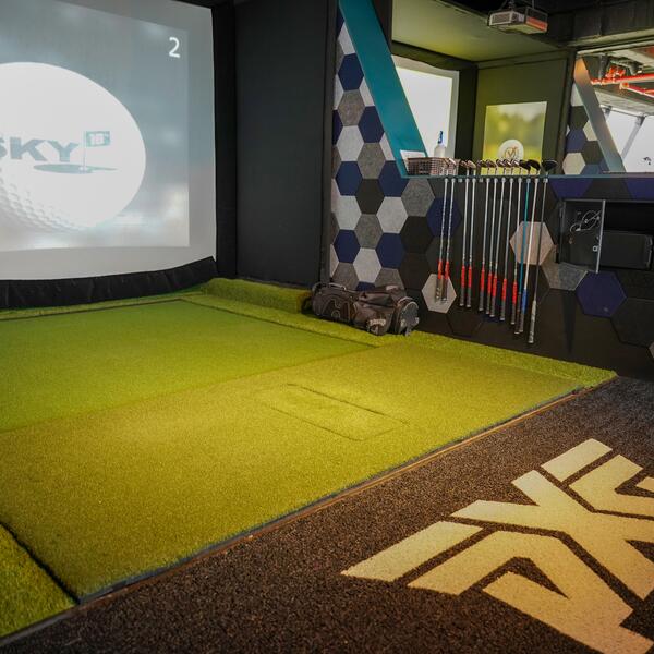 Sky19 Golf Pub Bar Bogotá 21