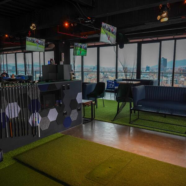 Sky19 Golf Pub Bar Bogotá 15