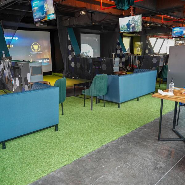 Sky19 Golf Pub Bar Bogotá 11