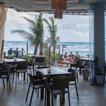 Sandbar Playa del Carmen 12