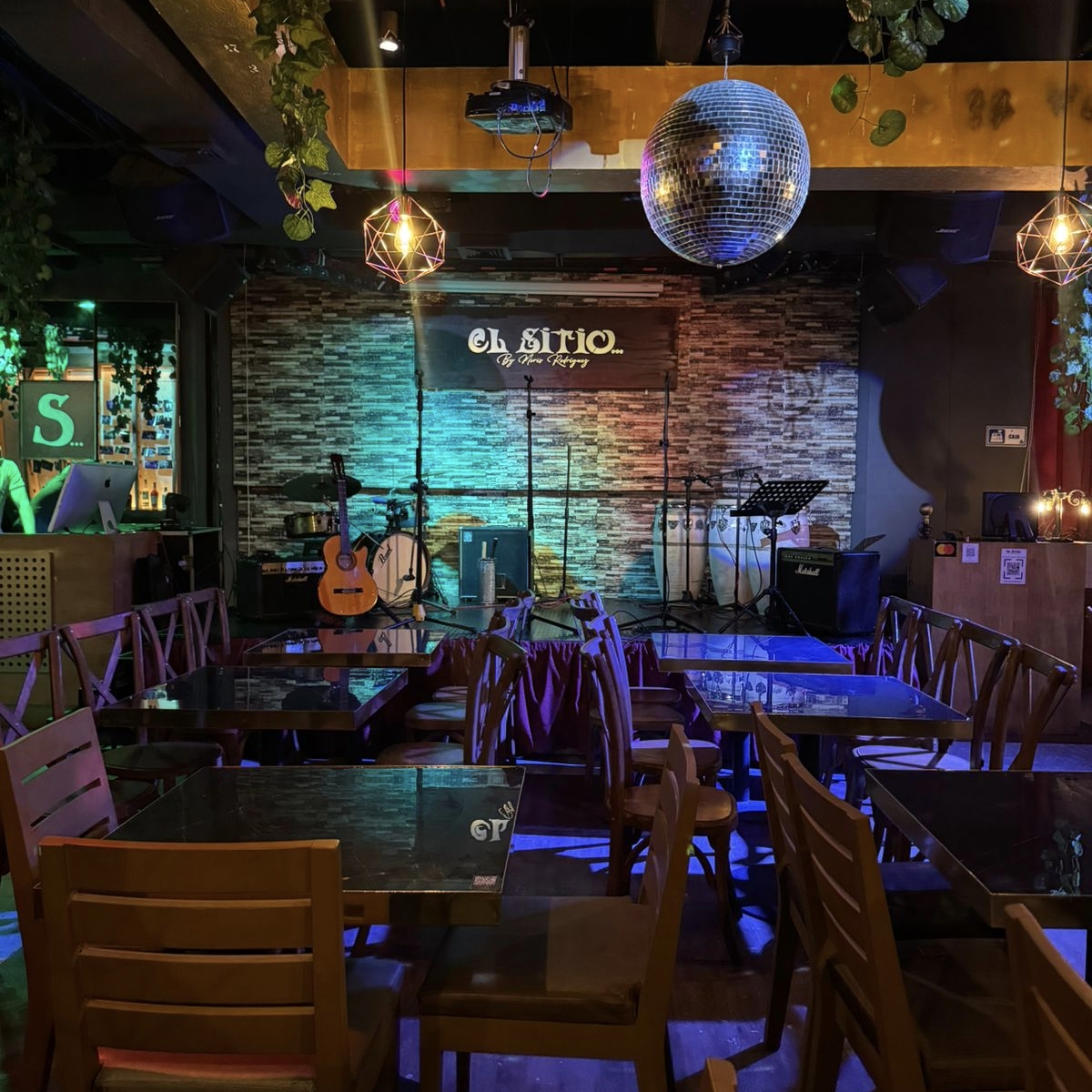 EL SITIO By Moris Rodríguez Bogotá 12