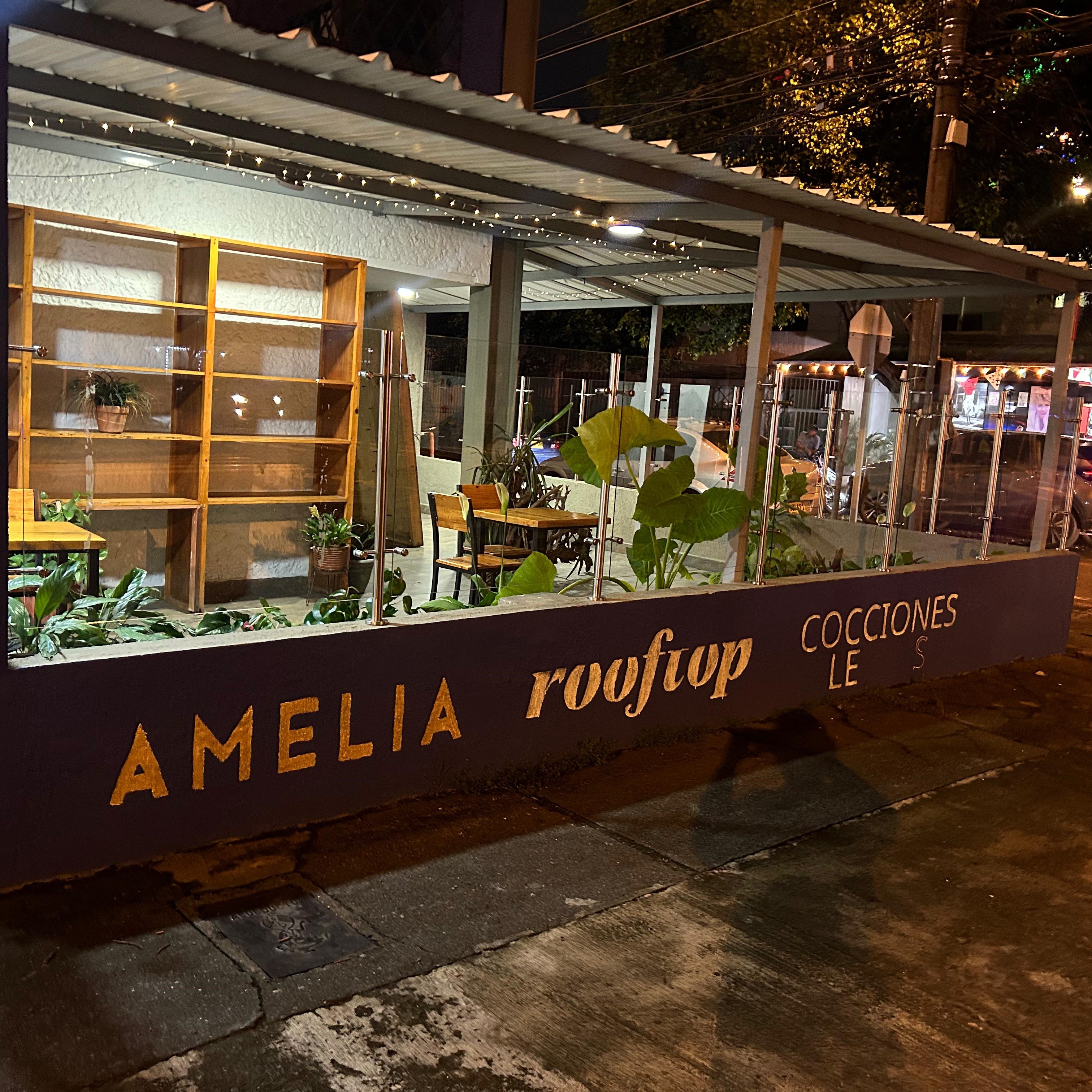 Amelia - Café Restaurante Capri 10